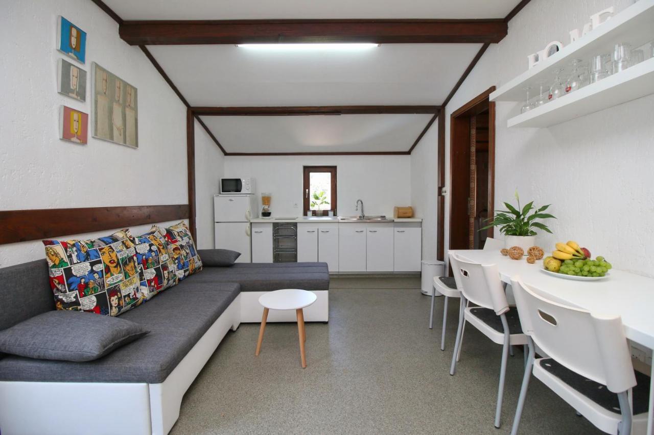 Apartment Nana Ровинь Экстерьер фото